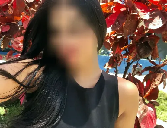 Andrea, 27