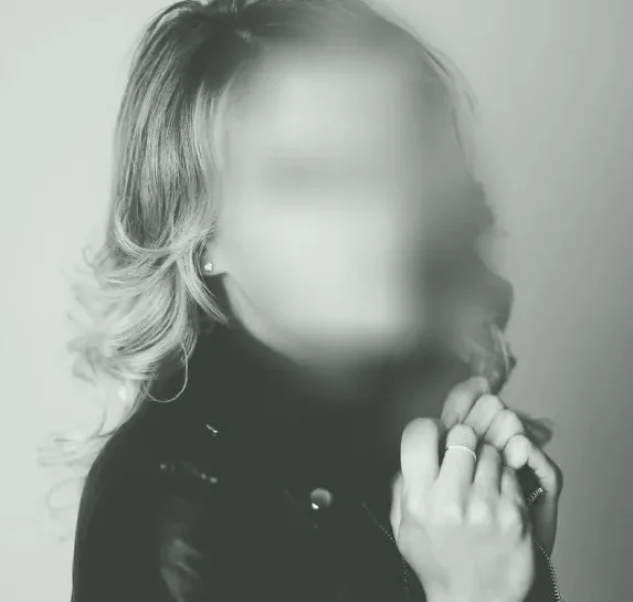 Chiara, 33