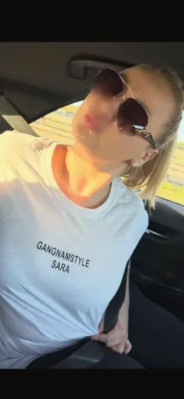 Jasmin, 32