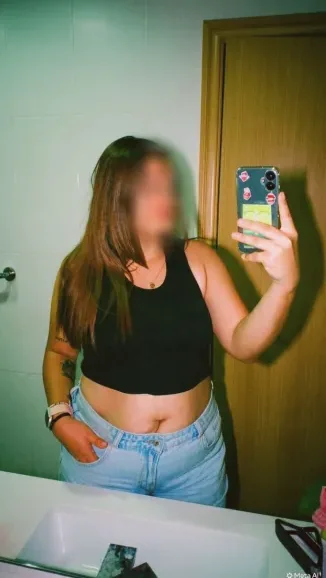 Paula, 28