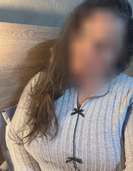 Saskia, 33
