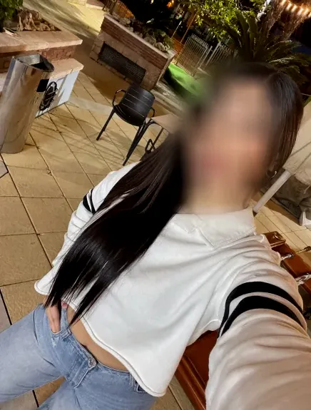 Sophie, 24