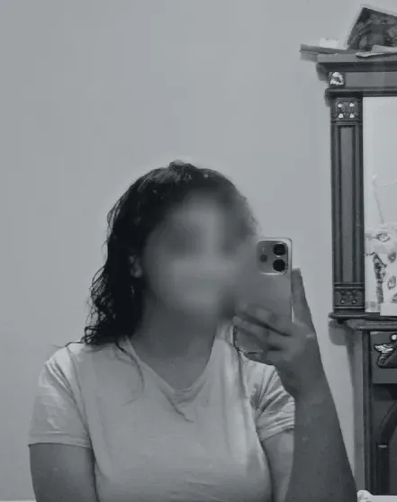 Vanessa, 22